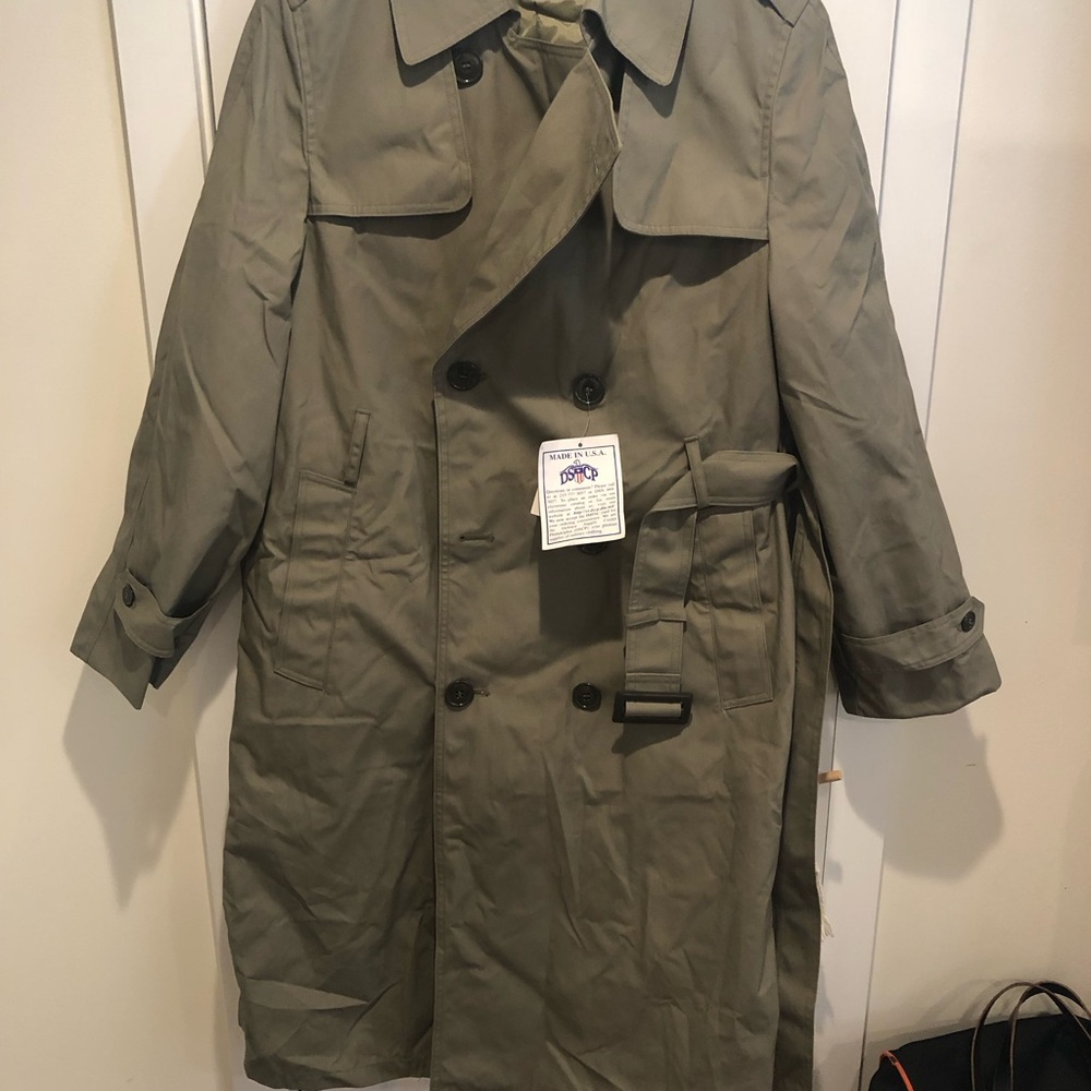Classic Men's Double-Breasted Trench Coat - Olive Green